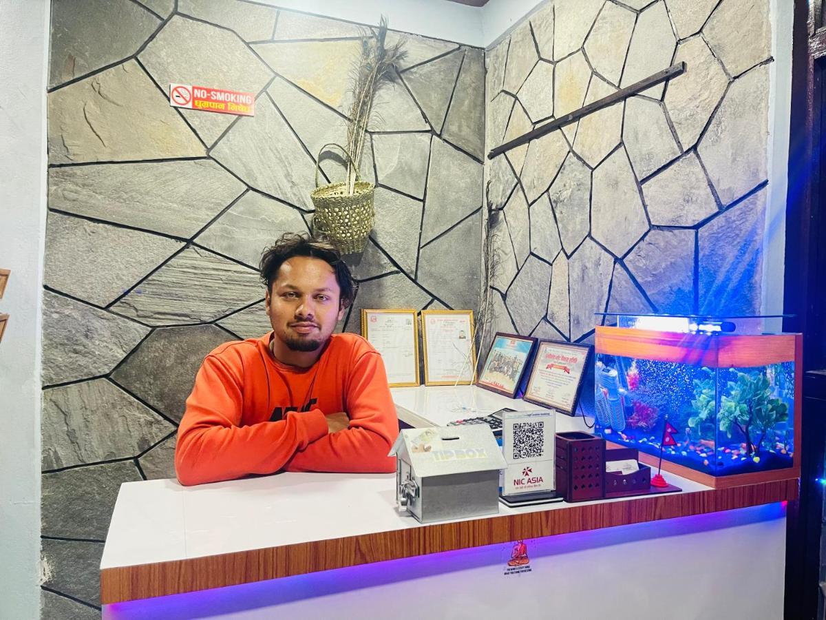 Hotel Peace Ganga Inn Pokhara Extérieur photo