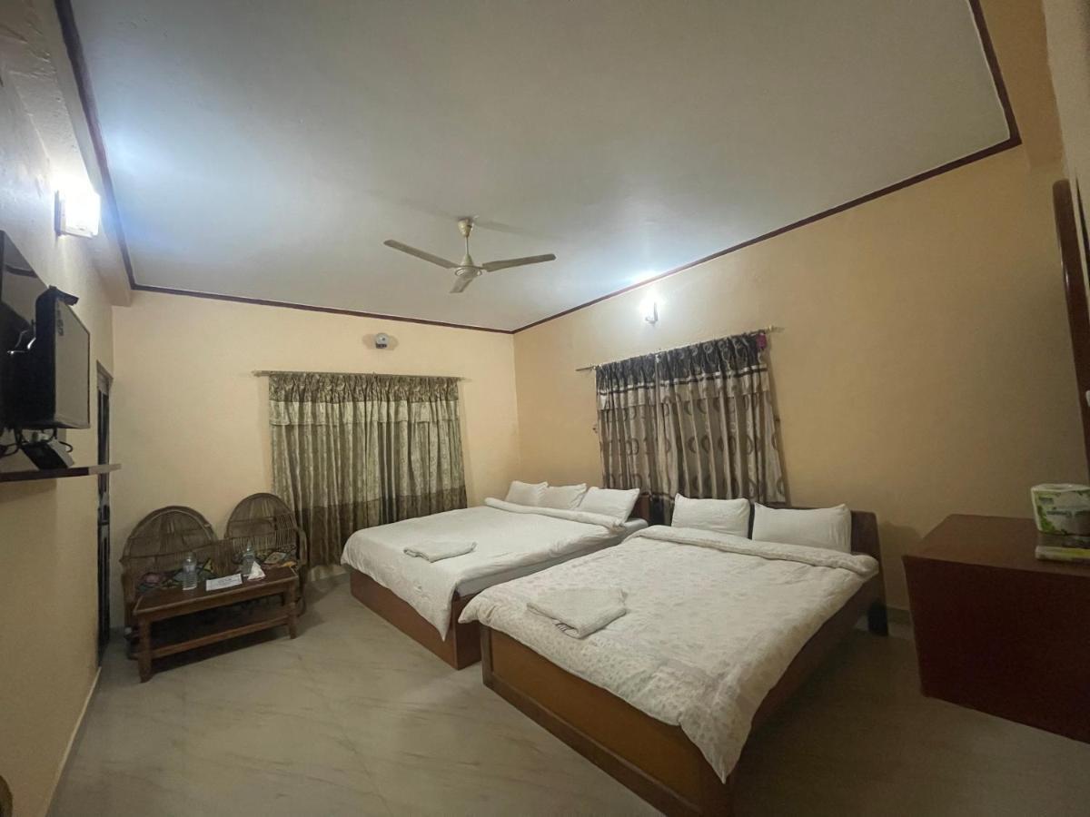 Hotel Peace Ganga Inn Pokhara Extérieur photo