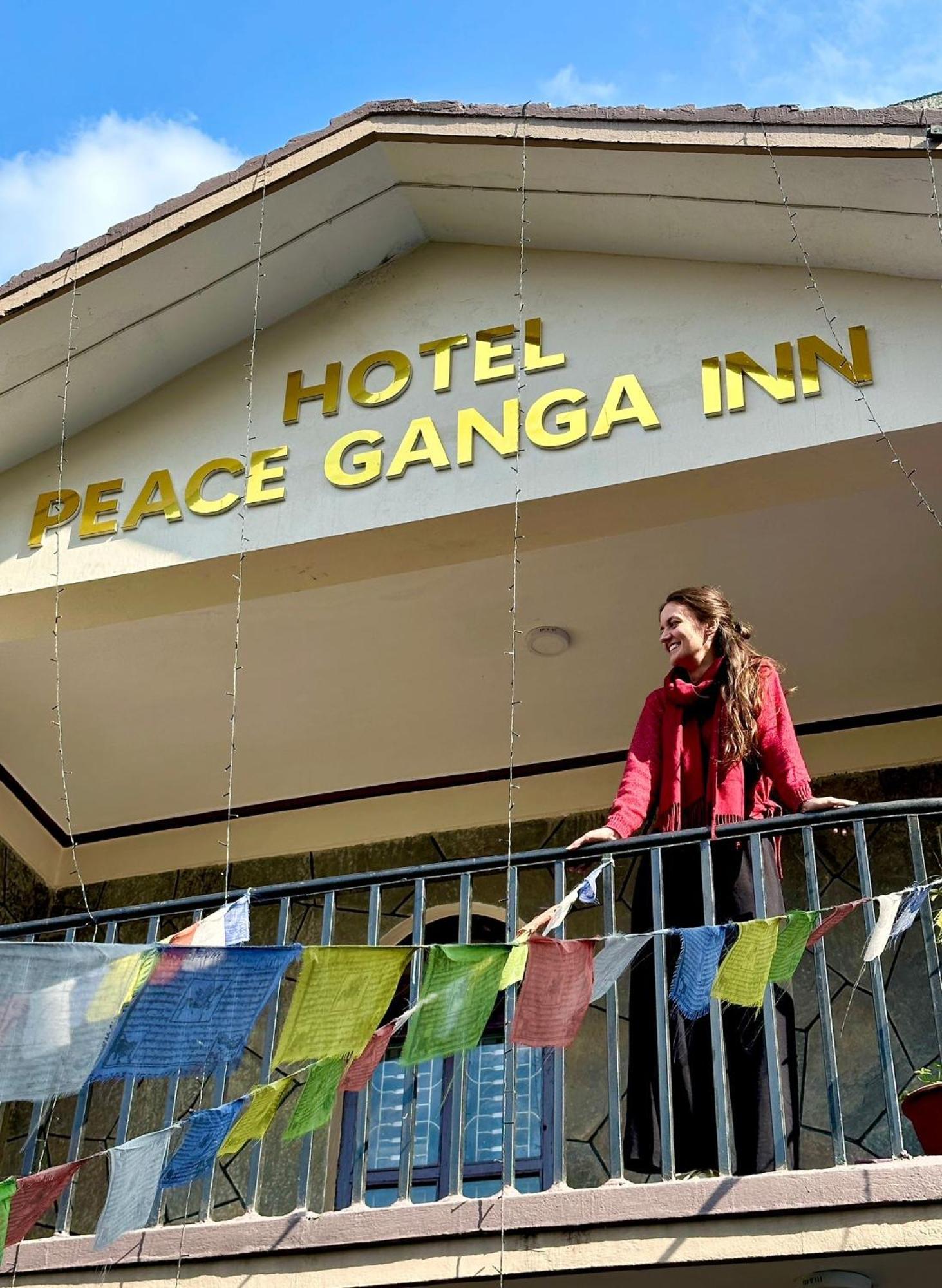 Hotel Peace Ganga Inn Pokhara Extérieur photo